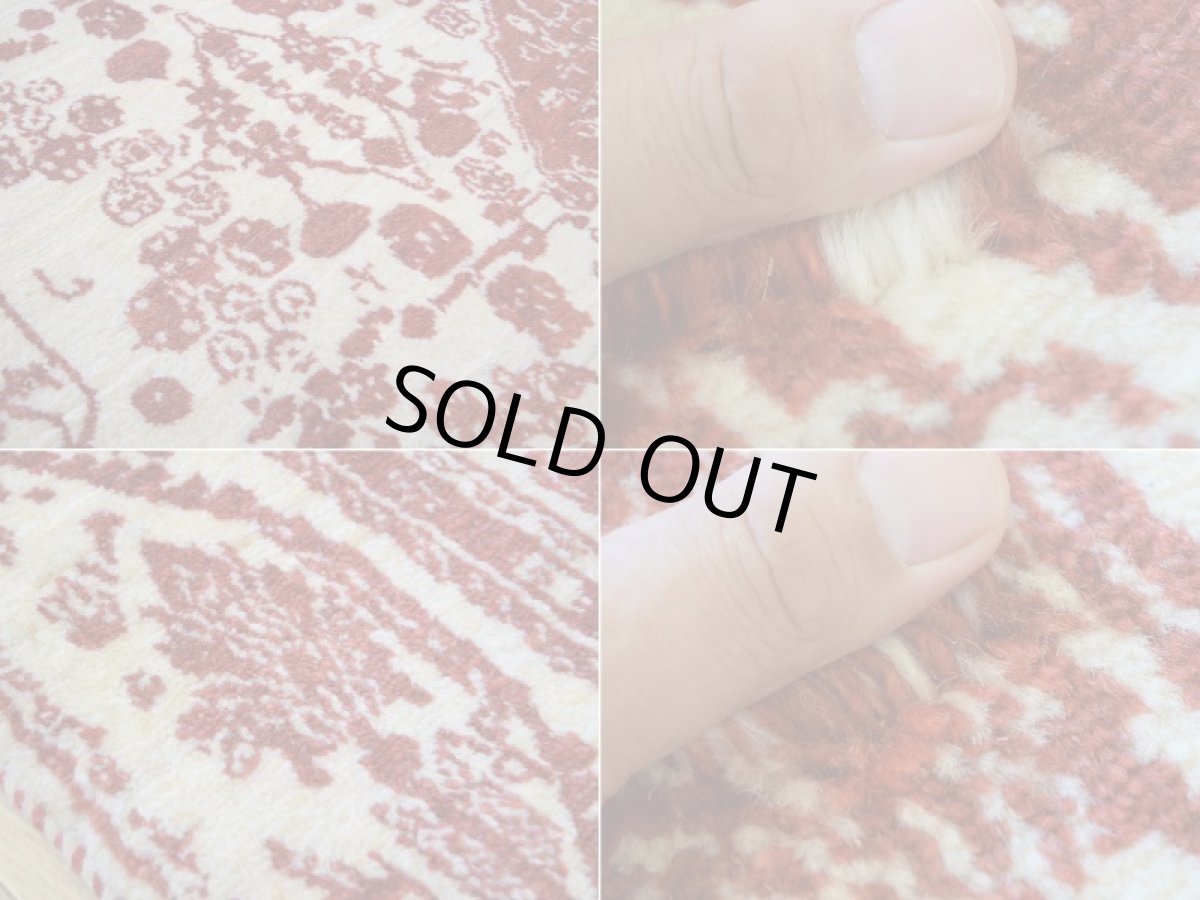 画像17: 新品 ペルシャ ギャッベ 縦2.5m 横1.7m 4㎡ 〜2-3帖程度 リビング ダイニング 2-3人掛けソファ サイズ 239 × 162 cm No.A622 肉厚 リーズバフト ウール 手織りギャベ  ハンドメイド ラグ 絨毯 カーペット 生成り クリーム 赤 リビングダイニングルームやベッドサイドに n-a622-239162s048-529 (17)