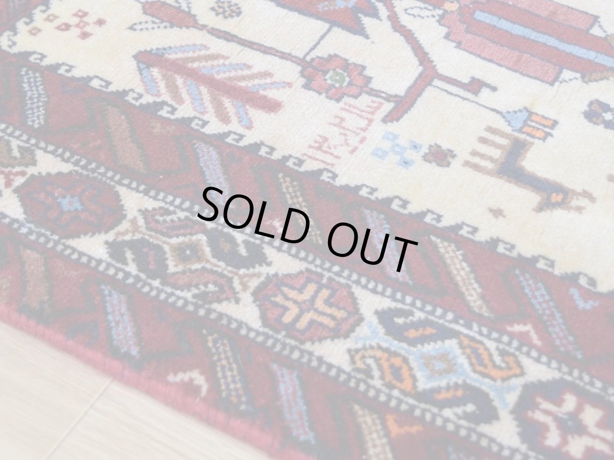 画像9: 美品 ペルシャ 部族絨毯 シールジャーン 縦2m 横1.5m 3㎡ ~2帖 リビング ダイニング 2-3人掛けソファ サイズ 200 x 135 cm No.P467 ウール 手織り ハンドメイド トライバル ラグ カーペット 生成り クリーム ベージュ 民族柄 a-p467-200135h023ab024p (9)