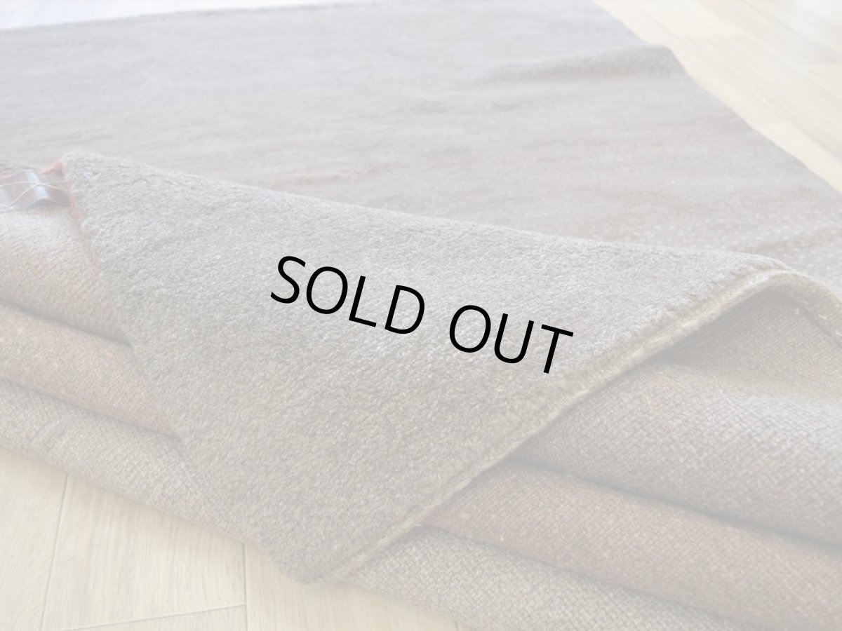 画像14: 新品 ペルシャ ギャッベ 縦2.5m 横1.7m 4㎡ 〜4帖 リビング ダイニング 2-3人掛けソファサイズ 237 × 164 cm No.1467 天然 肉厚 ウール ギャベ 手織り ハンドメイド ラグ 絨毯 カーペット ベージュ ブラウン グレー グラデーション ボーダー リビングダイニングルームやベッドサイドに n-1467-237164s032-003 (14)