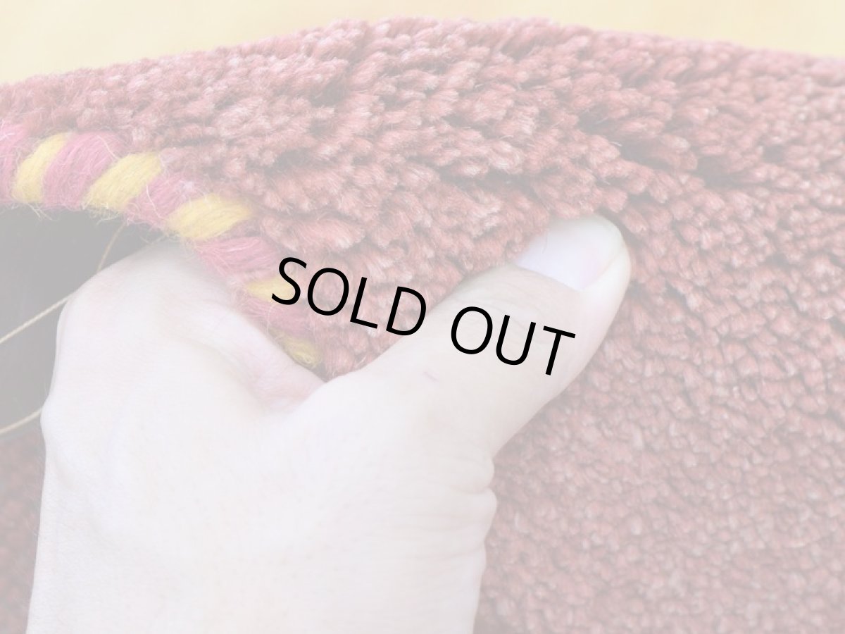 画像12: 新品 ペルシャ ギャッベ 縦2.3m 横1.7m 4㎡ 〜3帖 リビング ダイニング 2-3人掛けソファ サイズ 227 × 164 cm No.2395 天然 草木染 肉厚 ウール ギャベ 手織り ハンドメイド ラグ 絨毯 カーペット リビングダイニングルームやベッドサイドに イエロー 赤 黄 動物 柄 シンプルデザイン n-2395-227164s064-006p (12)