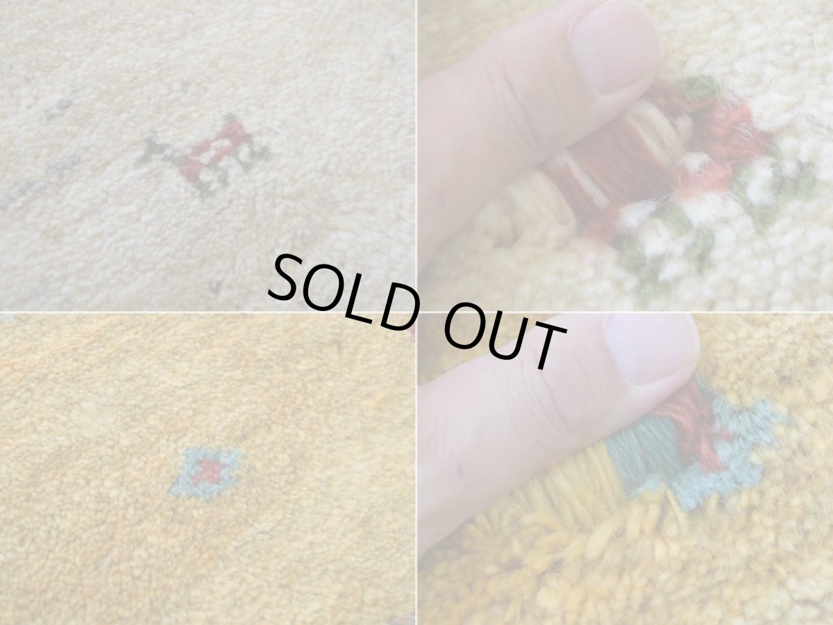 画像17: 新品 ペルシャ ギャッベ 縦2m 横1.5m 3㎡ 〜2帖 リビング ダイニング 2-3人掛けソファ サイズ 190 × 155 cm No.P397 肉厚 天然 ウール ギャベ 手織り ハンドメイド ラグ 絨毯 カーペット リビングダイニングルームやベッドサイドに 赤 黄 青 生成り グレー 原毛系 ボーダー n-p397-190155h092p (17)