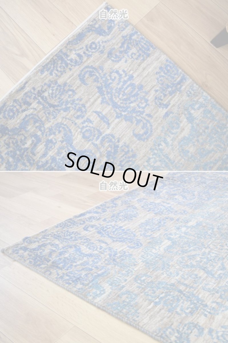 画像8: 新品 ペルシャ ギャッベ 縦2.5m 横1.7m 4㎡ 〜2-3帖程度 リビング ダイニング 2-3人掛けソファ サイズ 239 × 158 cm No.A624 肉厚 リーズバフト ウール 手織りギャベ  ハンドメイド ラグ 絨毯 カーペット グレー 原毛系  青 水色 リビングダイニングルームやベッドサイドに n-a624-239158h028a0701 (8)