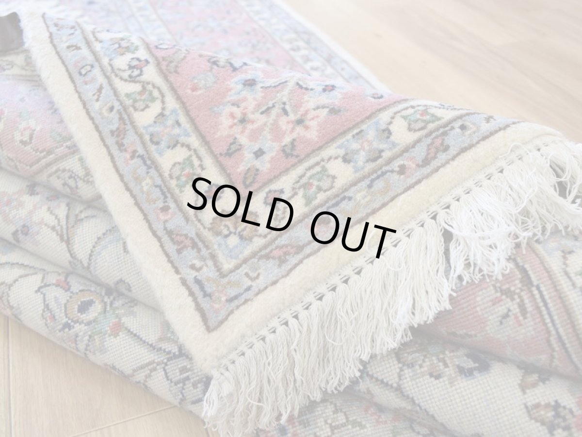 画像13: 新品 ペルシャ 絨毯 カシャーン 産 縦2.5m 横1.5m 3.8㎡ 〜3.5帖程度 リビング ダイニング 2-3人掛けソファ サイズ 247 x 150 cm No.2200 ウール 手織り ラグ 敷物 カーペット メダリオン 生成り グレー ピンク n-2200-247150s215a076 (13)