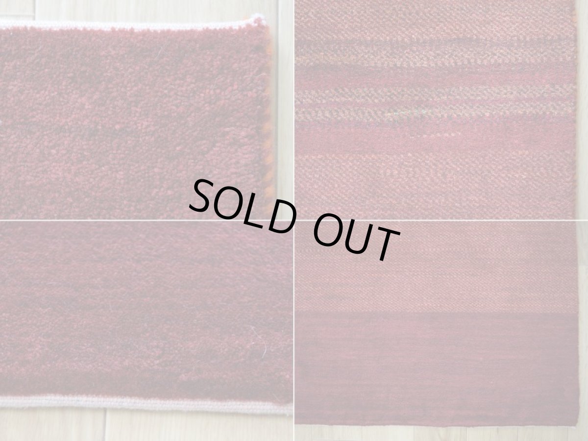 画像18: 新品 ペルシャ ギャッベ 縦2.5m 横1.6m 4㎡ 〜4帖 リビング ダイニング 2-3人掛けソファサイズ 236 × 160 cm No.A612 肉厚 ウール ギャベ 手織り ハンドメイド ラグ 絨毯 カーペット 赤 オレンジ グラデーション ボーダー リビングダイニングルームやベッドサイドに  n-A612-236160s028-0601 (18)