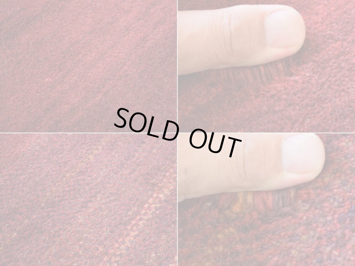 画像15: 新品 ペルシャ ギャッベ 縦2.5m 横1.6m 4㎡ 〜4帖 リビング ダイニング 2-3人掛けソファサイズ 236 × 160 cm No.A612 肉厚 ウール ギャベ 手織り ハンドメイド ラグ 絨毯 カーペット 赤 オレンジ グラデーション ボーダー リビングダイニングルームやベッドサイドに  n-A612-236160s028-0601 (15)