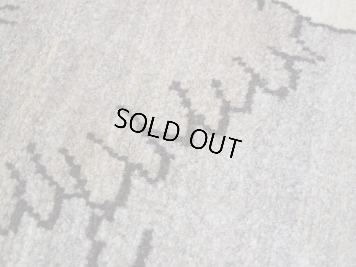 画像13: 新品 ペルシャ ギャッベ 縦1.1m アクセント ラグ サイズ 106 x 75 cm No.2371 肉厚 ウール 手織り ハンドメイド ギャベ マット カーペット  ライオンラグ ベージュグレー 原毛系 n-2371-106075s101a531 (13)