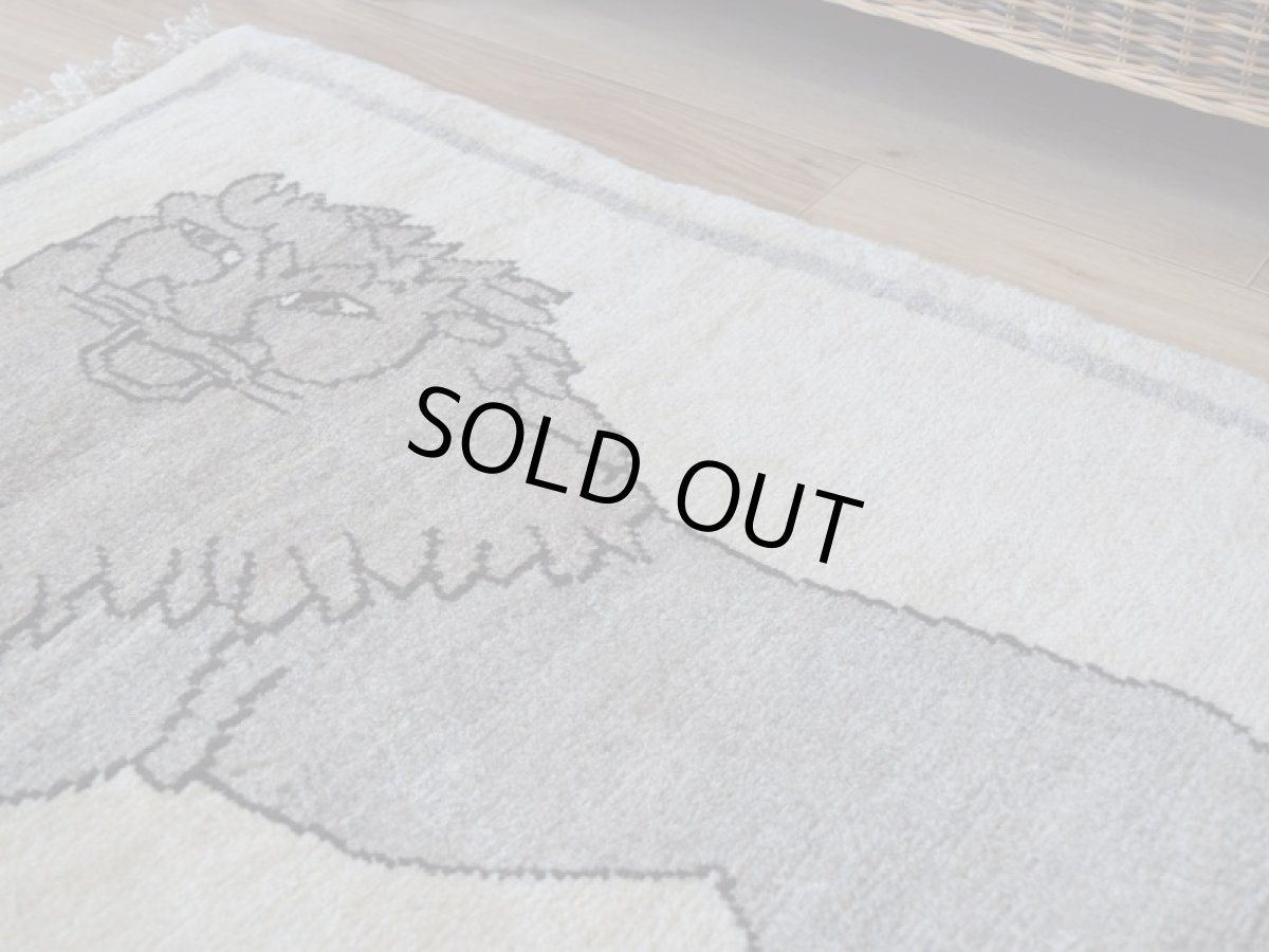 画像10: 新品 ペルシャ ギャッベ 縦1.1m アクセント ラグ サイズ 106 x 75 cm No.2371 肉厚 ウール 手織り ハンドメイド ギャベ マット カーペット  ライオンラグ ベージュグレー 原毛系 n-2371-106075s101a531 (10)