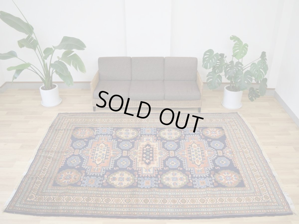 画像2: 良品 ペルシャ 部族絨毯 アルデビル 縦3m 横2m 6㎡ 6帖 リビング ダイニング 3人掛けソファ サイズ 298 x 215 cm No.1962 ウール 手織り ハンドメイド トライバル ラグ マット カーペット ネイビー 幾何学模様 民族柄 ビンテージ ヴィンテージ b-1962-298215s032a003 (2)