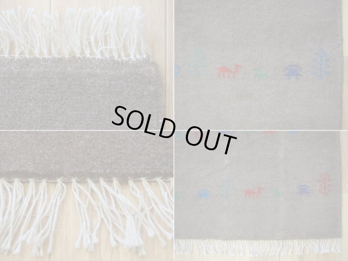 画像18: 新品 ペルシャ ギャッベ 縦2m 横1.3m 2.6㎡ リビング ダイニング 2-3人掛けソファ サイズ 196 × 129 cm No.R393 肉厚 天然 ウール ギャベ 手織り ハンドメイド ラグ 絨毯 カーペット リビングダイニングルームやベッドサイドに ブラウン 茶 動物 植物柄 n-r393-196129h031-071 (18)