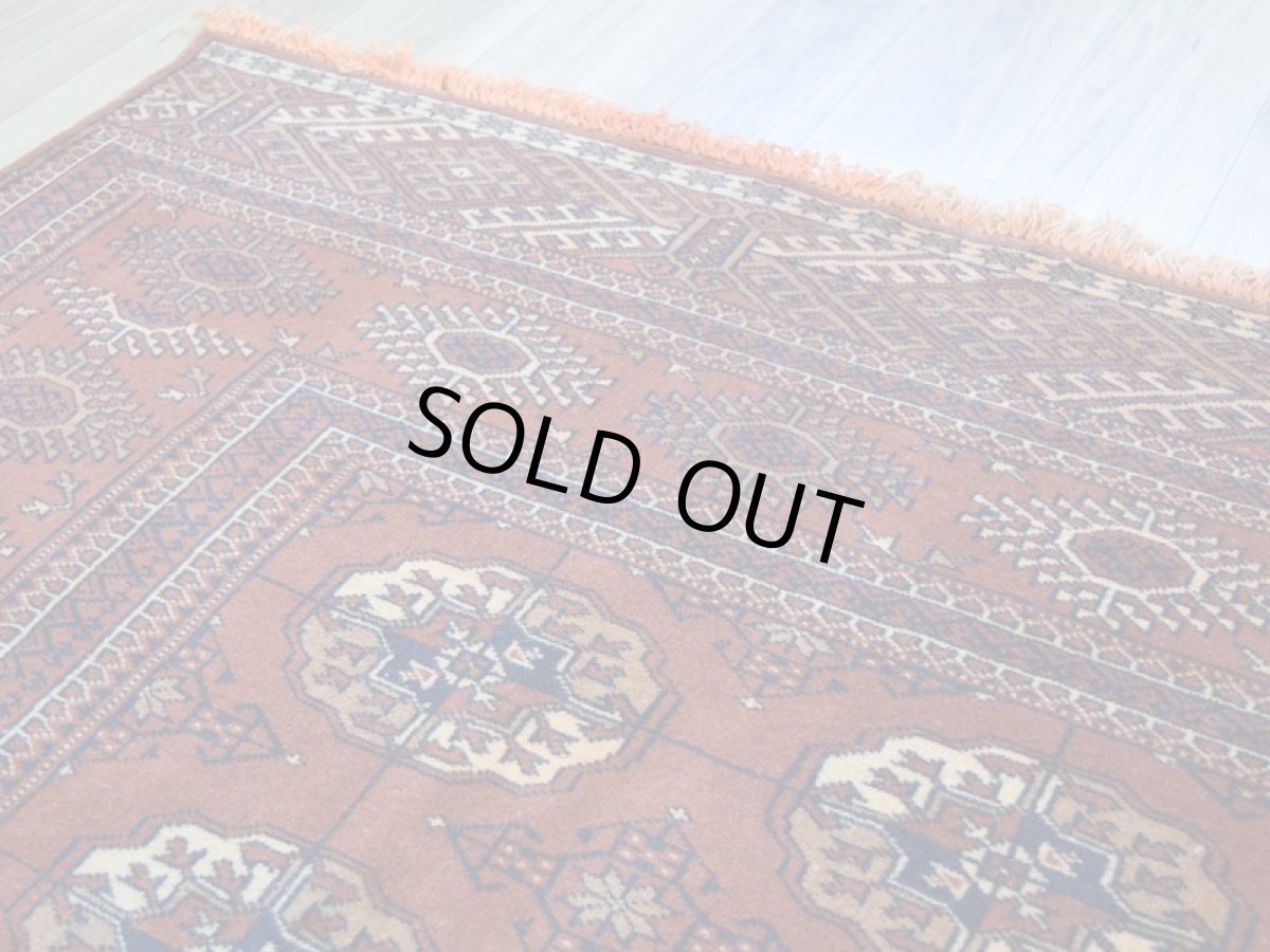 画像10: 良品 ペルシャ 部族絨毯 トルクメン 縦3m 横2m 6㎡ 6帖 リビング ダイニング 3人掛けソファ サイズ 300 x 210 cm No.P536 ウール 手織り ハンドメイド トライバル ラグ マット カーペット 茶 ブラウン ギュル 幾何学模様 民族柄 ビンテージ ヴィンテージ b-p536-300210h073a084 (10)