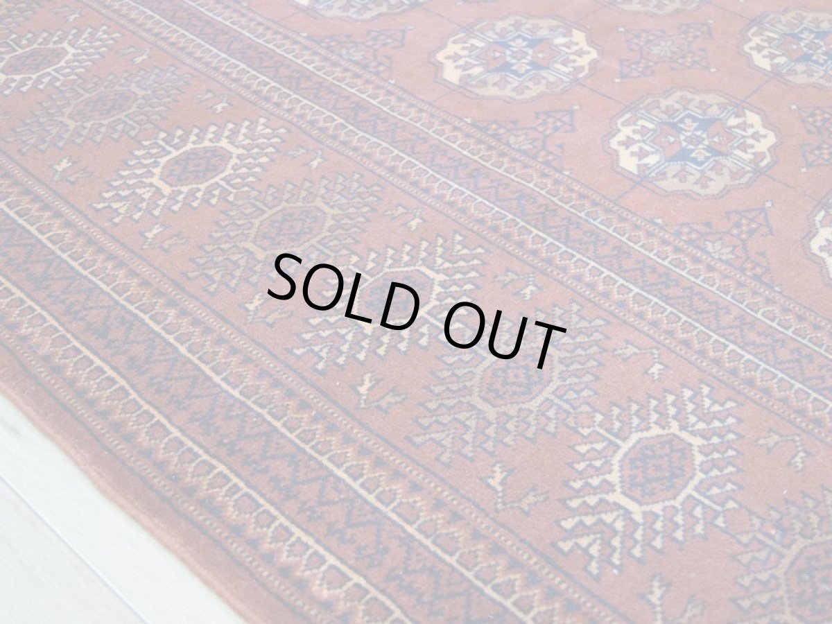 画像11: 良品 ペルシャ 部族絨毯 トルクメン 縦3m 横2m 6㎡ 6帖 リビング ダイニング 3人掛けソファ サイズ 300 x 210 cm No.P536 ウール 手織り ハンドメイド トライバル ラグ マット カーペット 茶 ブラウン ギュル 幾何学模様 民族柄 ビンテージ ヴィンテージ b-p536-300210h073a084 (11)