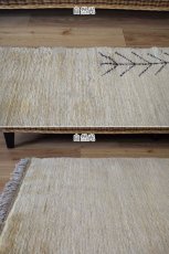 画像5: 新品 ペルシャ ギャッベ 縦1.5m アクセント ラグ サイズ 143 x 99 cm No.A541 肉厚 ウール 手織り 絨毯 ハンドメイド ギャベ マット カーペット 生命の樹 クリーム 生成り色 原毛系 n-a541-143099h041a002 (5)