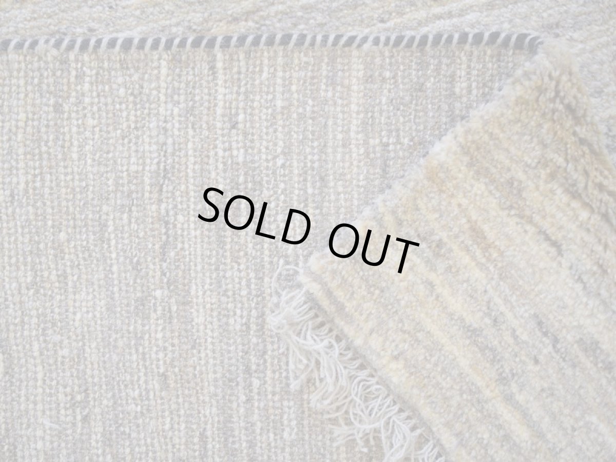 画像15: 新品 ペルシャ ギャッベ 縦2.3m 横2.1m 5㎡ 〜5帖 リビング ダイニング 2-3人掛けソファ サイズ 228 × 209 cm No.A573 肉厚 天然 ウール ギャベ 手織り ハンドメイド ラグ 絨毯 カーペット リビングダイニングルームやベッドサイドに 動物 生命の樹 柄 生成り クリーム ベージュ 茶 グレー 原毛系 n-a573-228209h715a276 (15)