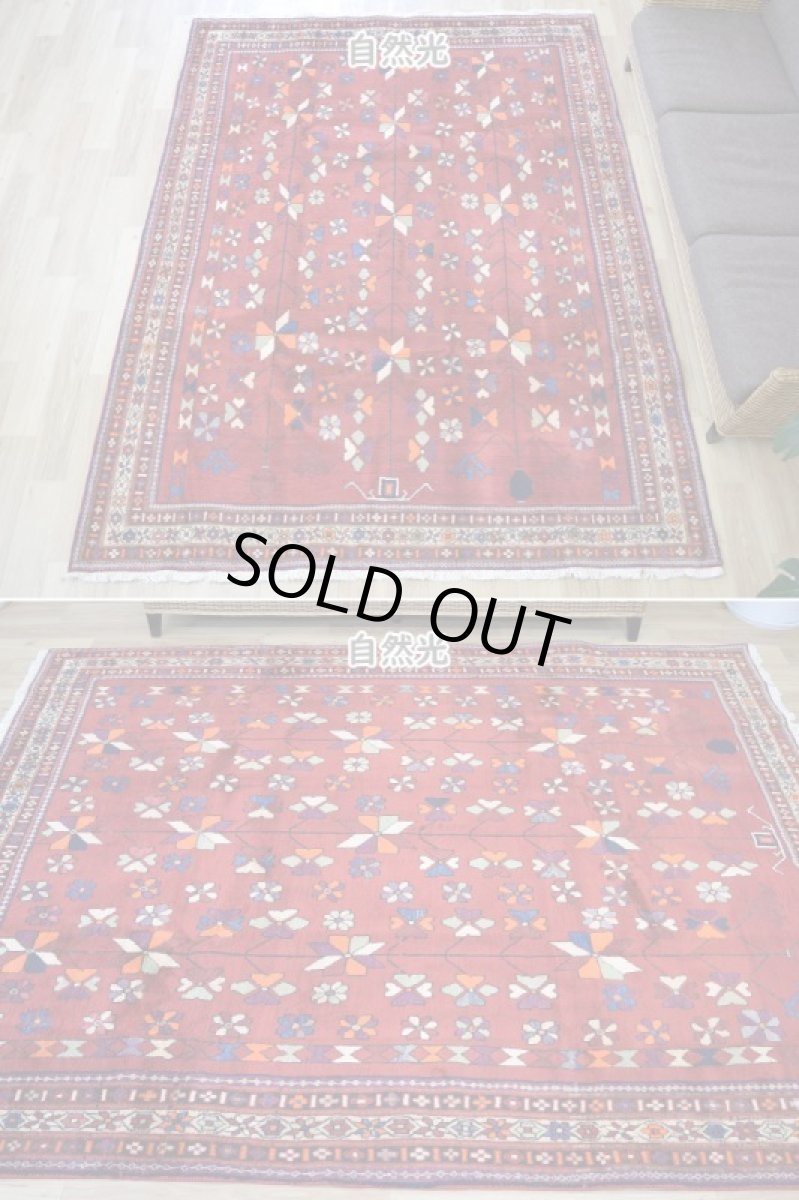 画像3: 良品 ペルシャ 部族絨毯 シールジャーン 縦2.5m 横2m 4.8㎡ 5帖程度 リビング ダイニング 3人掛けソファ サイズ 250 x 190 cm No.A772 肉厚 ウール 手織り ハンドメイド トライバル ラグ カーペット 赤 花柄 幾何学模様 民族柄 b-a772-250190h055a517 (3)