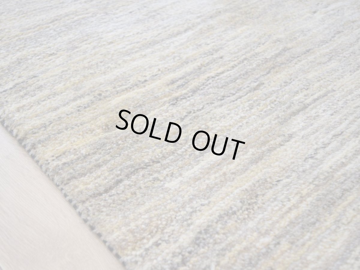 画像12: 新品 ペルシャ ギャッベ 縦2.3m 横2.1m 5㎡ 〜5帖 リビング ダイニング 2-3人掛けソファ サイズ 228 × 209 cm No.A573 肉厚 天然 ウール ギャベ 手織り ハンドメイド ラグ 絨毯 カーペット リビングダイニングルームやベッドサイドに 動物 生命の樹 柄 生成り クリーム ベージュ 茶 グレー 原毛系 n-a573-228209h715a276 (12)