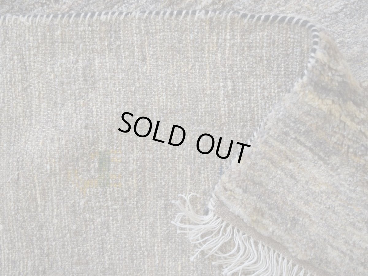 画像15: 新品 ペルシャ ギャッベ 縦2m 横2m 4㎡ 〜4帖程度 リビング ダイニング 2-3人掛けソファ 正方形 スクエア サイズ 196 × 206 cm No.A584 肉厚 天然 ウール ギャベ 手織り ハンドメイド ラグ 絨毯 カーペット 生成り クリーム ベージュ 茶 ライトグレー 原毛系 n-a584-196206h044a275 (15)