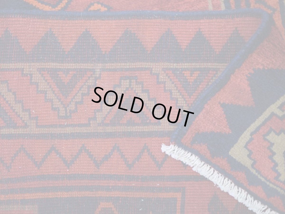 画像14: 良品 ペルシャ 部族絨毯  ロリ 縦2.7m 横1.9m 5㎡ 〜5帖 リビング ダイニング 2〜3人掛けソファ サイズ 265 x 185 cm No.A644 ウール 手織り ハンドメイド トライバル ラグ 部族絨毯 マット カーペット 幾何学模様 民族柄  赤 b-a644-265185h563a574 (14)