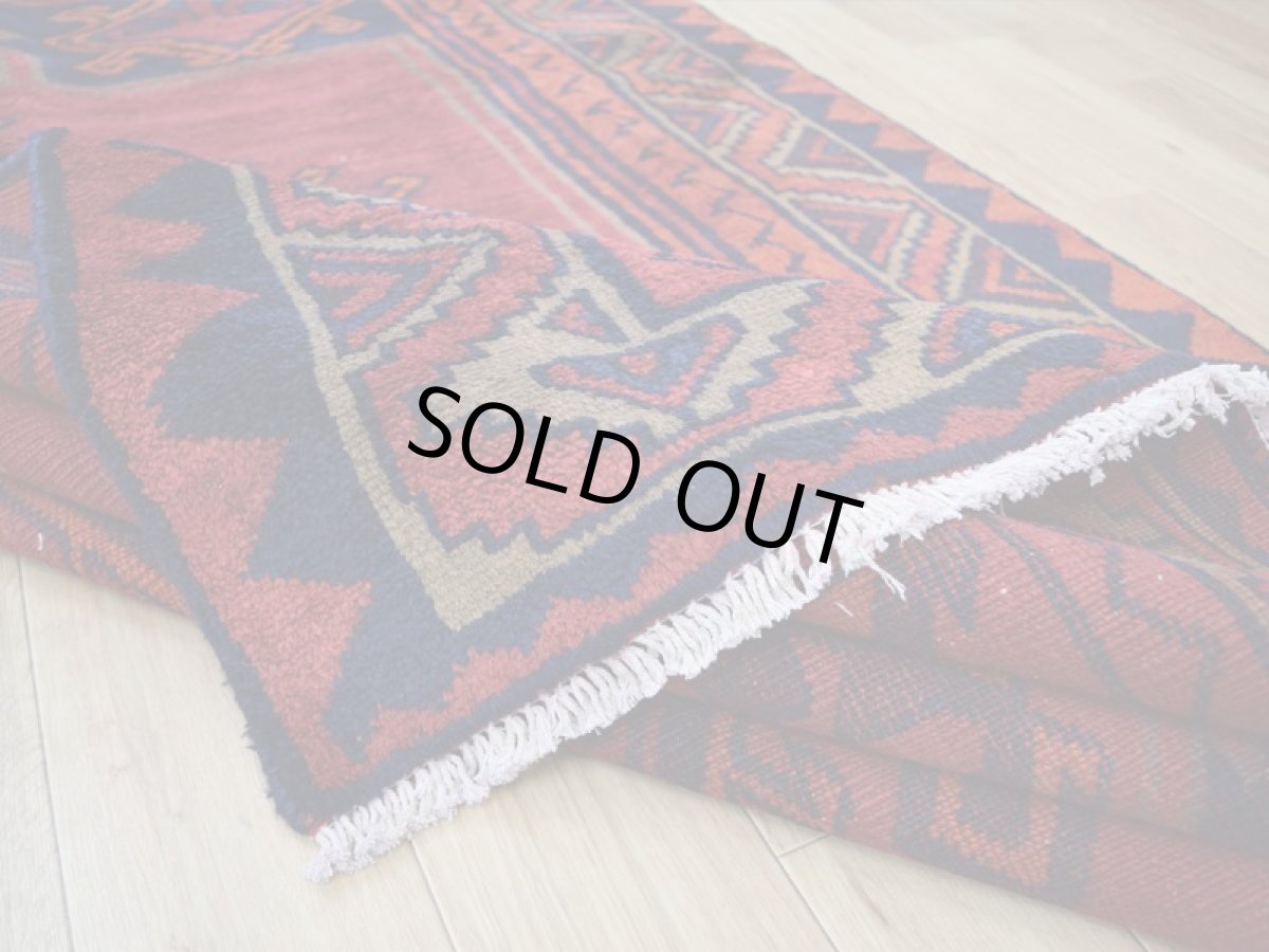 画像13: 良品 ペルシャ 部族絨毯  ロリ 縦2.7m 横1.9m 5㎡ 〜5帖 リビング ダイニング 2〜3人掛けソファ サイズ 265 x 185 cm No.A644 ウール 手織り ハンドメイド トライバル ラグ 部族絨毯 マット カーペット 幾何学模様 民族柄  赤 b-a644-265185h563a574 (13)