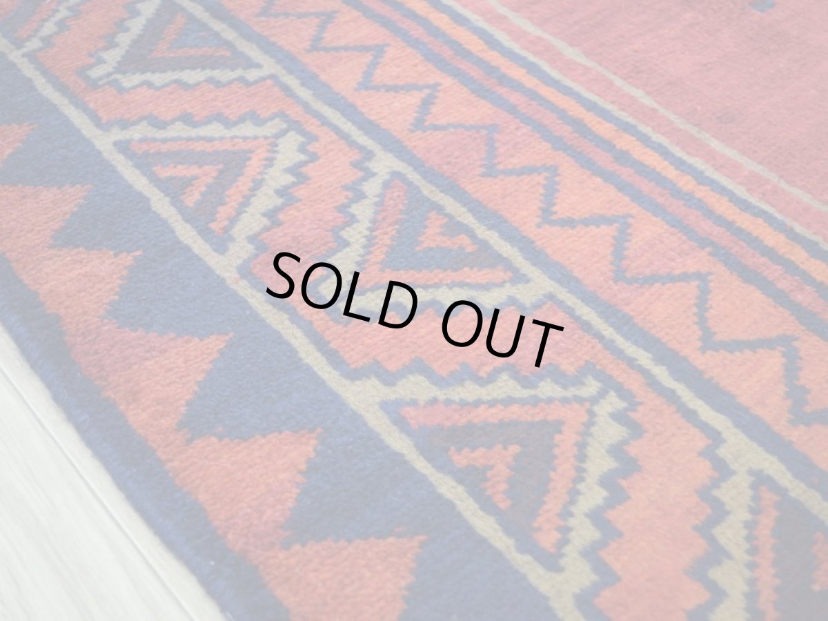 画像11: 良品 ペルシャ 部族絨毯  ロリ 縦2.7m 横1.9m 5㎡ 〜5帖 リビング ダイニング 2〜3人掛けソファ サイズ 265 x 185 cm No.A644 ウール 手織り ハンドメイド トライバル ラグ 部族絨毯 マット カーペット 幾何学模様 民族柄  赤 b-a644-265185h563a574 (11)