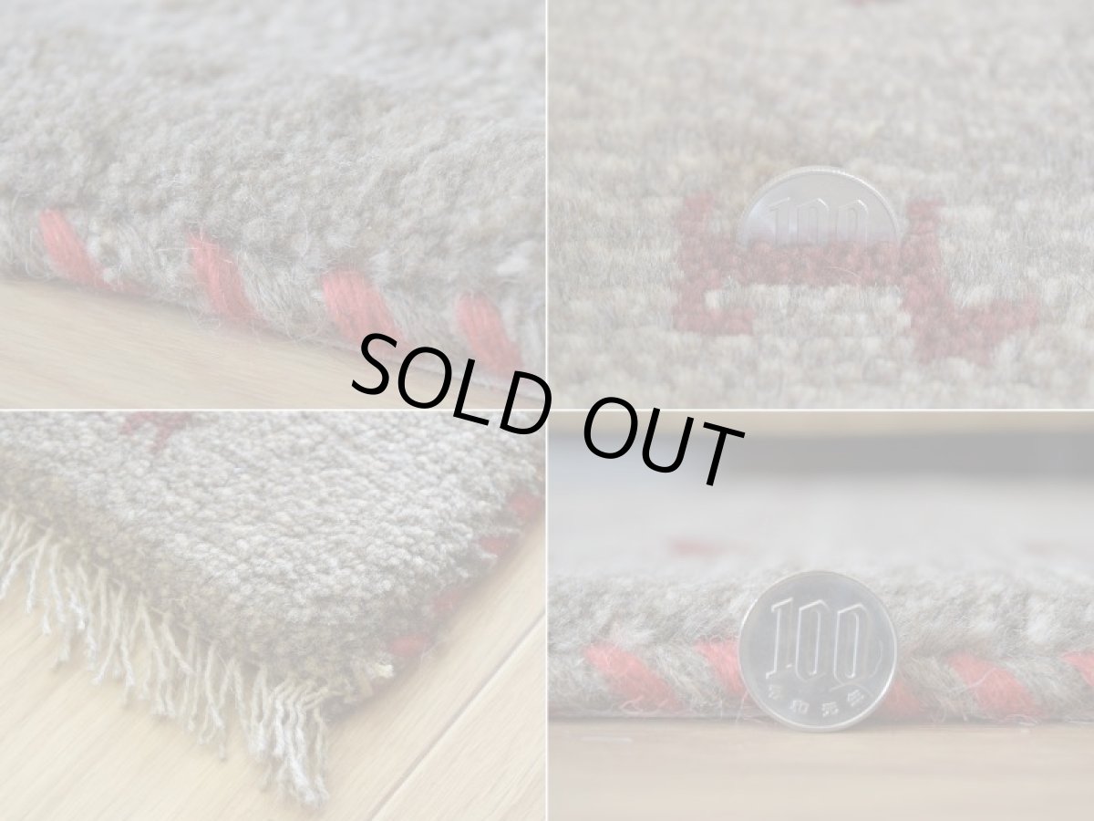 画像18: 新品 ペルシャ ギャッベ 縦1.2m アクセント ラグ サイズ 115 x 80 cm No.443 肉厚 天然 草木染 ウール 手織り ハンドメイド ギャベ マット カーペット  生命の樹 動物 民族柄 グレー エンジ n-443-11580s57 (18)