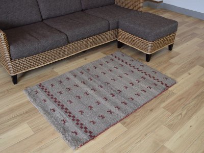 画像2: 新品 ペルシャ ギャッベ 縦1.2m アクセント ラグ サイズ 115 x 80 cm No.443 肉厚 天然 草木染 ウール 手織り ハンドメイド ギャベ マット カーペット  生命の樹 動物 民族柄 グレー エンジ n-443-11580s57