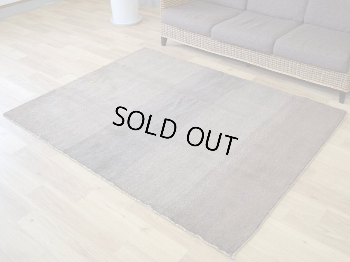 画像2: 新品 ペルシャ ギャッベ 縦2m 横1.5m 3㎡ 〜3帖 リビング ダイニング 2-3人掛けソファサイズ 190 × 146 cm No.1461 天然 肉厚 ウール ギャベ 手織り ハンドメイド ラグ 絨毯 カーペット ベージュ ブラウン グレー グラデーション ボーダー 動物 ヤギ 羊 鹿 柄 リビングダイニングルームやベッドサイドに n-1461-190146h071a032 (2)