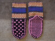 画像2: 新品 イラン製 アクリル混ウール ミドル 23-24 cm 手編み靴下 ニットルームソックス Long Knit Room Socks n-am2324-56h4a5 (2)