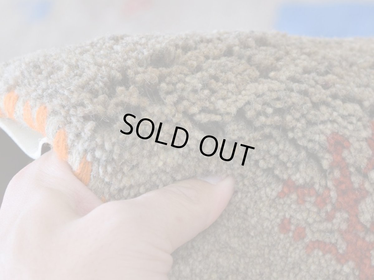 画像11: 新品 ペルシャ ギャッベ 縦1.9m 横1.2m 2.3㎡ 〜2帖 2人掛けソファ サイズ 185 × 120 cm No.1943 肉厚 天然 草木染 ウール ギャベ 手織り ハンドメイド ラグ 絨毯 カーペット ロリバフト リビングルームソファ足元やベッドサイドに パッチワーク系デザイン グレー マルチカラー n-1943-185120s042a013 (11)