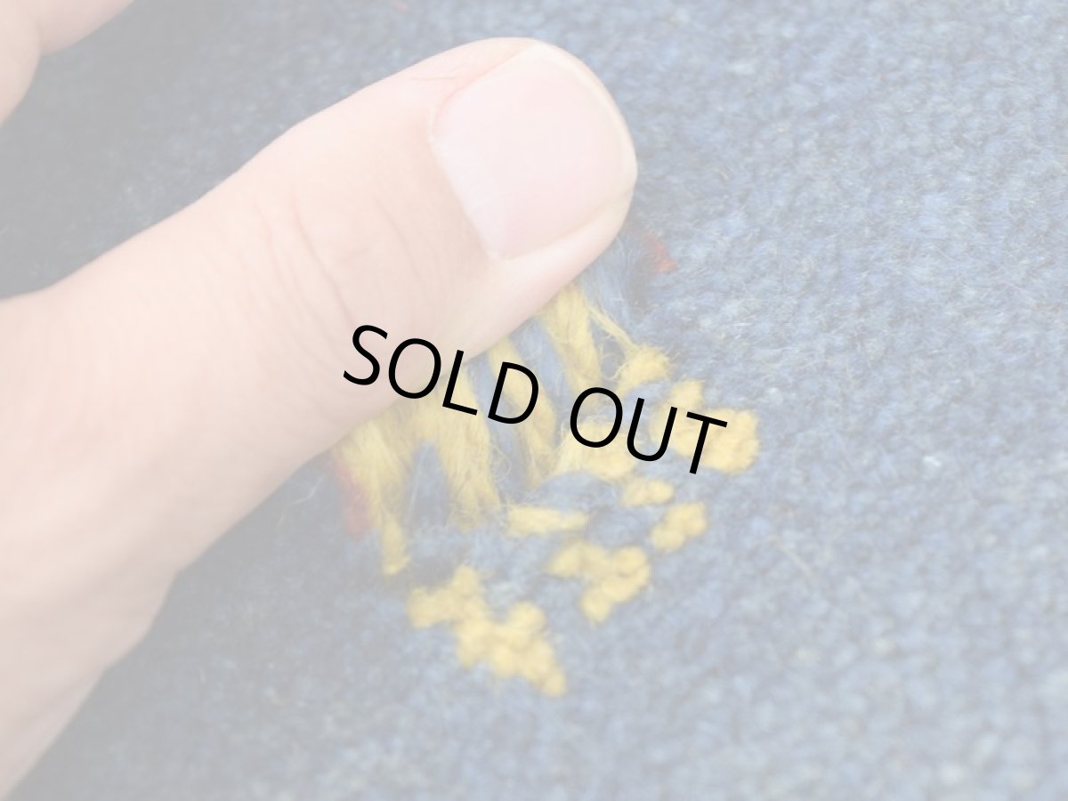 画像17: 新品 ペルシャ ギャッベ 玄関 マット サイズ 90 × 64 cm No.2227 肉厚 天然 ウール ギャベ 手織り ハンドメイド ラグ 絨毯 カーペット ロリバフト 玄関ドアマットのアクセントに インディゴブルー  n-2227-090064h001a031 (17)