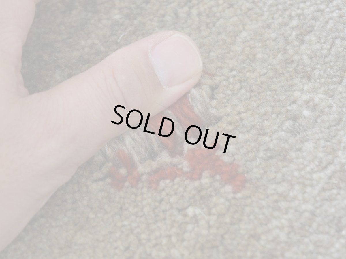 画像10: 新品 ペルシャ ギャッベ 縦1.9m 横1.2m 2.3㎡ 〜2帖 2人掛けソファ サイズ 185 × 120 cm No.1943 肉厚 天然 草木染 ウール ギャベ 手織り ハンドメイド ラグ 絨毯 カーペット ロリバフト リビングルームソファ足元やベッドサイドに パッチワーク系デザイン グレー マルチカラー n-1943-185120s042a013 (10)