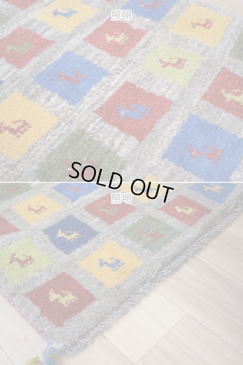 画像7: 新品 ペルシャ ギャッベ 玄関 マット サイズ 87 × 60 cm No.2229 肉厚 天然 ウール ギャベ 手織り ハンドメイド ラグ 絨毯 カーペット ロリバフト 玄関ドアマットのアクセントに 生成り グレー ベージュ 原毛系 マルチカラー n-2229-087060h001a031 (7)