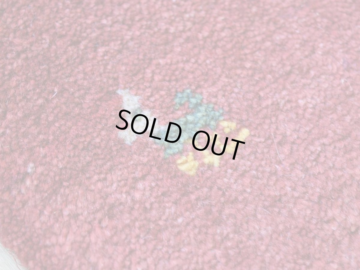 画像12: 新品 ペルシャ ギャッベ 玄関 マット サイズ 83 × 58 cm No.2228 肉厚 天然 ウール ギャベ 手織り ハンドメイド ラグ 絨毯 カーペット ロリバフト 玄関ドアマットのアクセントに 赤  n-2228-083058h001a031 (12)