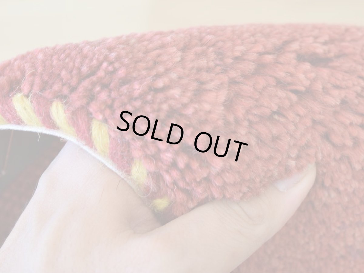 画像15: 新品 ペルシャ ギャッベ 玄関 マット サイズ 85 × 60 cm No.2225 肉厚 天然 ウール ギャベ 手織り ハンドメイド ラグ 絨毯 カーペット ロリバフト 玄関ドアマットのアクセントに 赤  n-2225-085060h001a031 (15)