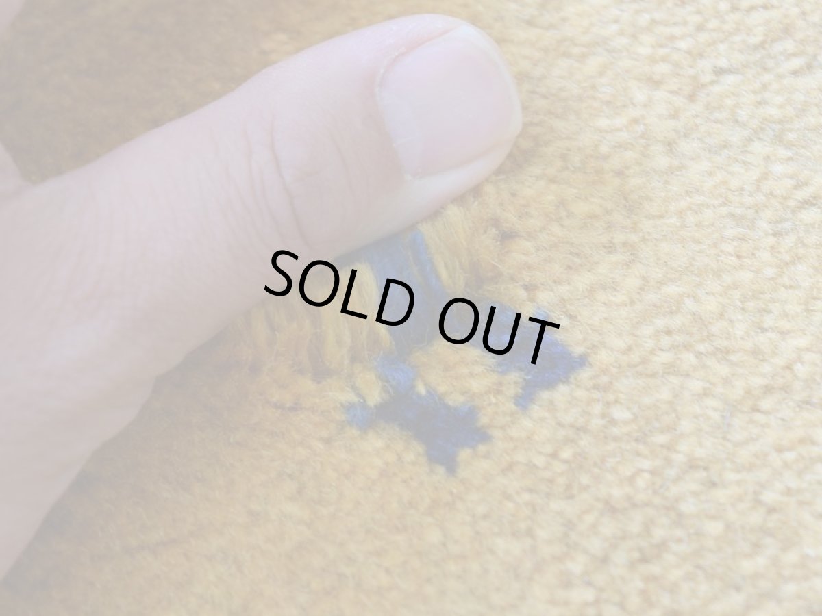 画像12: 新品 ペルシャ ギャッベ 玄関 マット サイズ 88 × 57 cm No.2223 肉厚 天然 ウール ギャベ 手織り ハンドメイド ラグ 絨毯 カーペット ロリバフト 玄関ドアマットのアクセントに イエロー 黄色 からし色  n-2223-088057h001a031 (12)