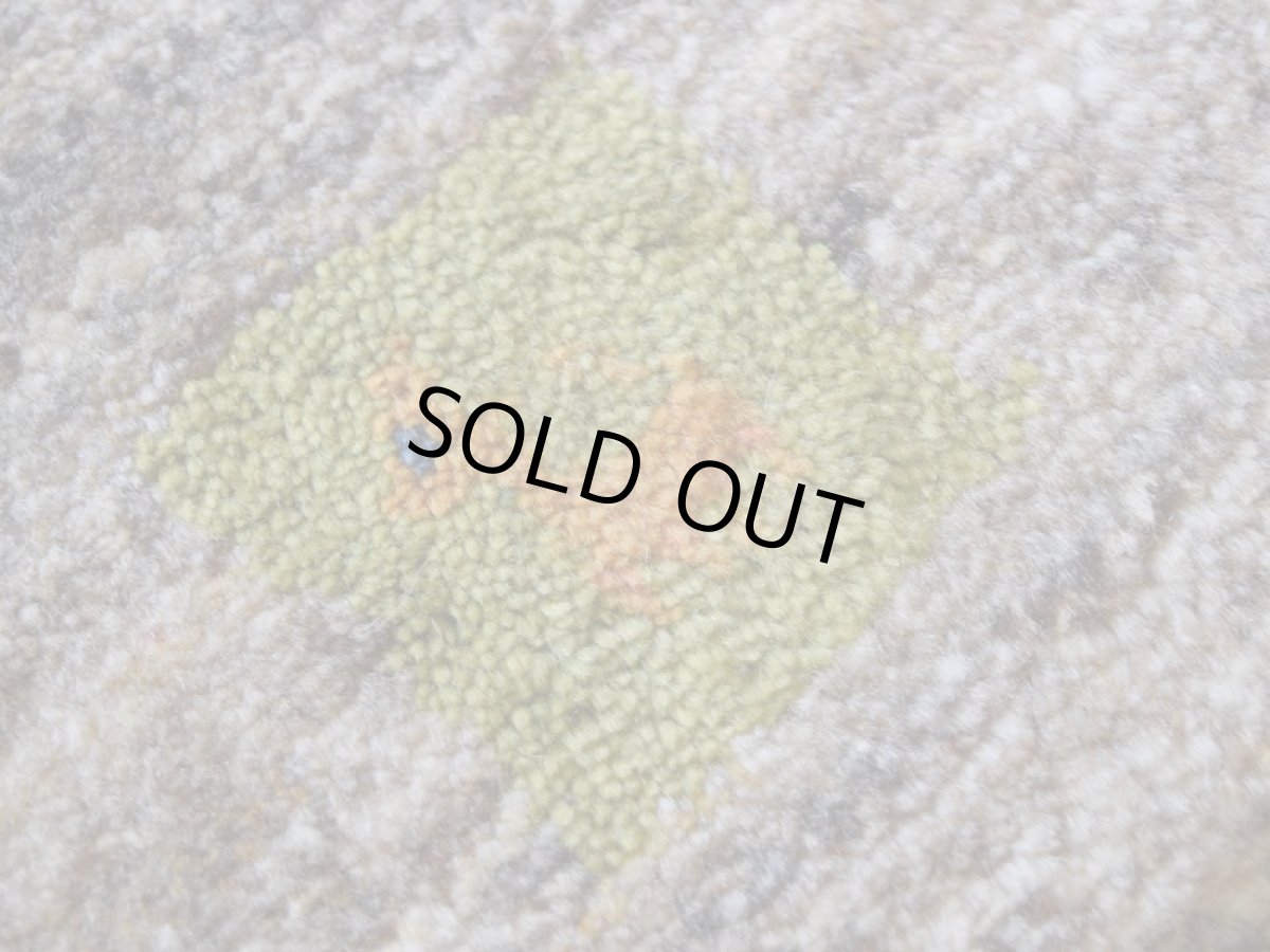 画像11: 新品 ペルシャ ギャッベ 玄関 マット サイズ 86 × 62 cm No.2224 肉厚 天然 ウール ギャベ 手織り ハンドメイド ラグ 絨毯 カーペット ロリバフト 玄関ドアマットのアクセントに 生成り クリーム ベージュ 原毛系 マルチカラー n-2224-086062h001a031 (11)