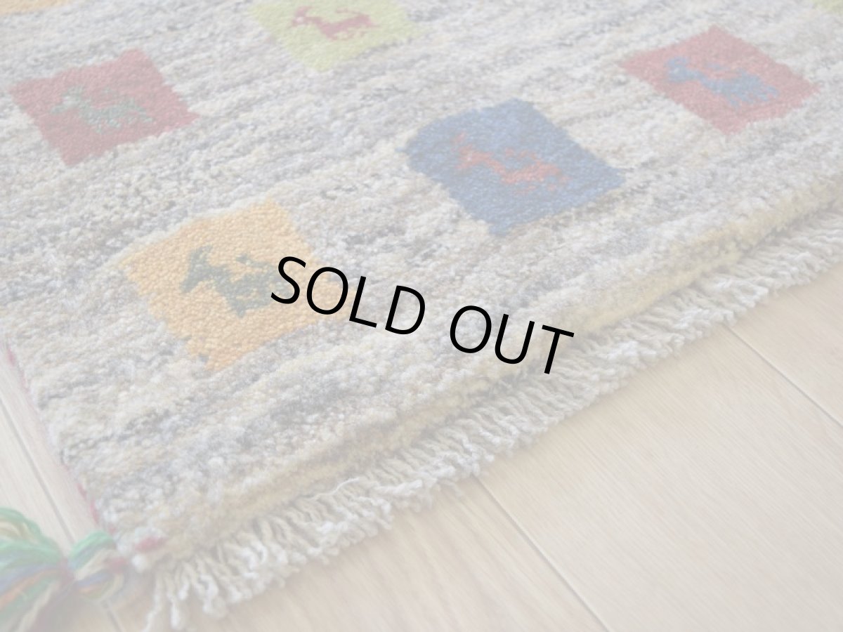 画像10: 新品 ペルシャ ギャッベ 玄関 マット サイズ 86 × 62 cm No.2224 肉厚 天然 ウール ギャベ 手織り ハンドメイド ラグ 絨毯 カーペット ロリバフト 玄関ドアマットのアクセントに 生成り クリーム ベージュ 原毛系 マルチカラー n-2224-086062h001a031 (10)