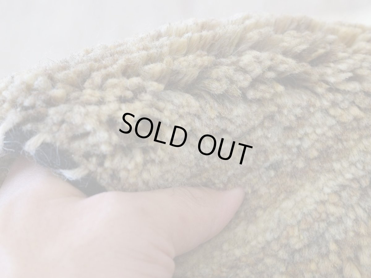 画像13: 新品 ペルシャ ギャッベ 縦2m 横1.5m 3㎡ 〜3帖 リビング ダイニング 2-3人掛けソファ サイズ 198 × 150 cm No.A570 肉厚 天然 ウール ギャベ 手織り ハンドメイド ラグ 絨毯 カーペット リビングダイニングルームやベッドサイドに 赤 生成り グレー 原毛系 動物 n-a570-198150h523a324 (13)