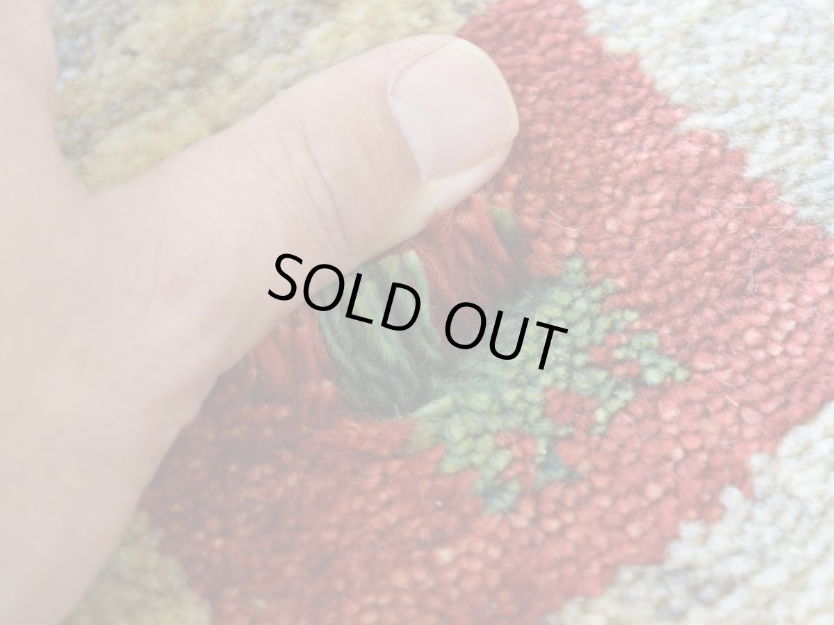 画像13: 新品 ペルシャ ギャッベ 玄関 マット サイズ 85 × 60 cm No.2234 肉厚 天然 ウール ギャベ 手織り ハンドメイド ラグ 絨毯 カーペット ロリバフト 玄関ドアマットのアクセントに 生成り クリーム ベージュ 原毛系 マルチカラー n-2234-085060h001a031 (13)