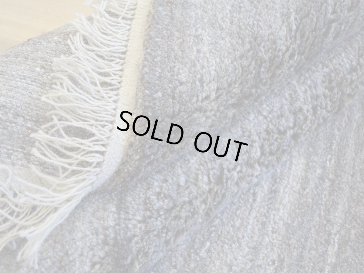 画像16: 新品 ペルシャ ギャッベ 縦2m 横1.5m 3㎡ 〜2帖 リビング ダイニング 2-3人掛けソファ サイズ 193 × 156 cm No.P398 肉厚 天然 ウール ギャベ 手織り ハンドメイド ラグ 絨毯 カーペット リビングダイニングルームやベッドサイドに グレー ベージュ 茶 生成り クリーム 原毛系 プレーン n-p398-193156h092p (16)