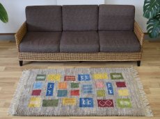 画像1: 新品 ペルシャ ギャッベ 縦1.5m 横1m 2人掛けソファ サイズ 145 × 95 cm No.P402 肉厚 天然 ウール ギャベ 手織り ハンドメイド ラグ 絨毯 カーペット 動物 生命の樹 パッチワーク柄 マルチカラー n-p402-145095h041a091 (1)