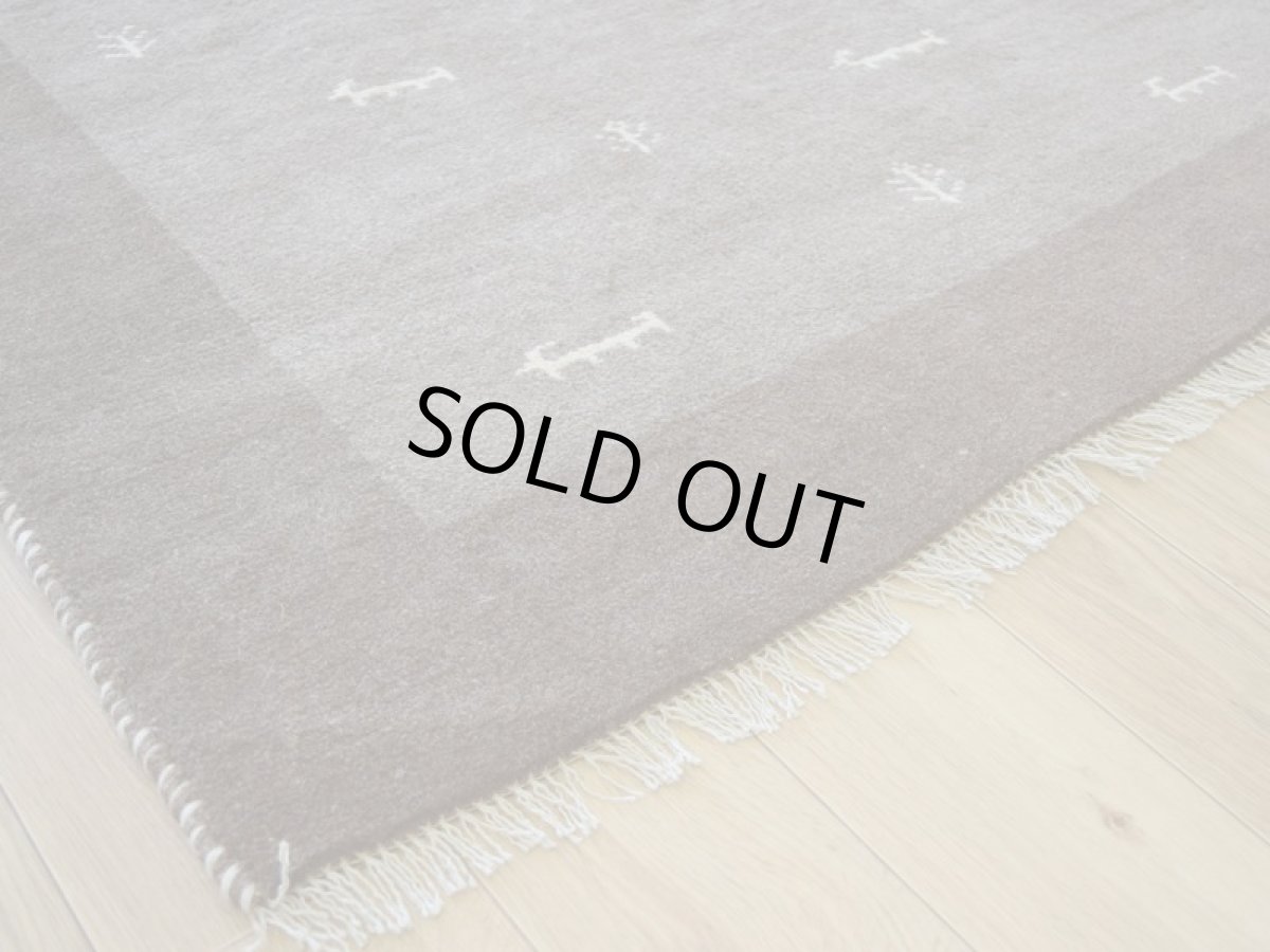画像13: 新品 ペルシャ ギャッベ 縦2m 横1.5m 3㎡ 〜3帖 リビング ダイニング 2-3人掛けソファサイズ 193 × 151 cm No.1465 天然 肉厚 ウール ギャベ 手織り ハンドメイド ラグ 絨毯 カーペット ベージュ ブラウン グレー 生命の樹 動物 ヤギ 羊 鹿 柄 リビングダイニングルームやベッドサイドに n-1465-193151h071a032 (13)