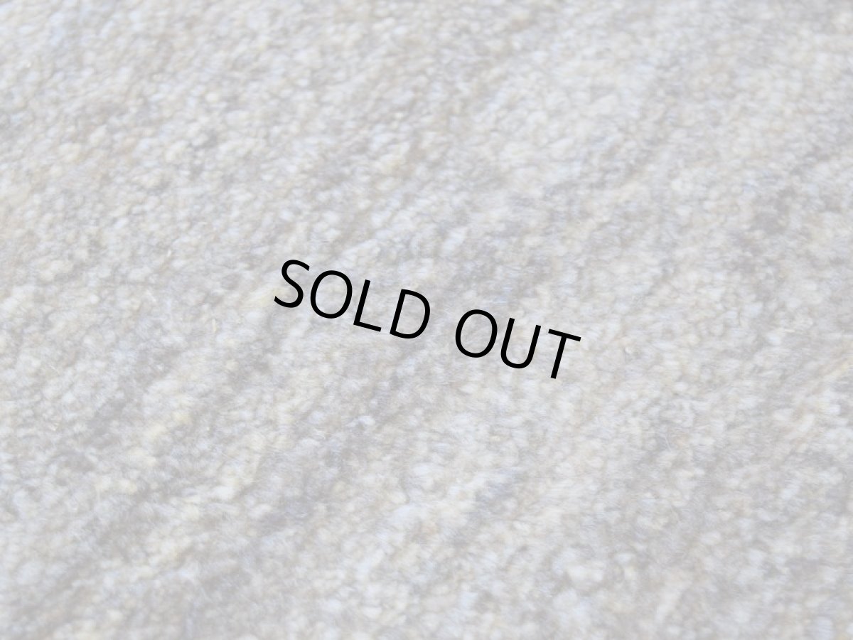 画像10: 新品 ペルシャ ギャッベ 縦2m 横1.5m 3㎡ 〜2帖 リビング ダイニング 2-3人掛けソファ サイズ 200 × 156 cm No.P404 肉厚 天然 ウール ギャベ 手織り ハンドメイド ラグ 絨毯 カーペット リビングダイニングルームやベッドサイドに 生成り ベージュ 茶 グレー 原毛系 グラデーション n-p404-200156h003p (10)