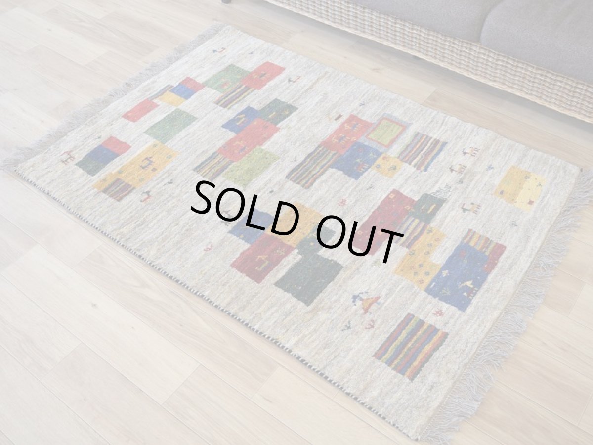 画像2: 新品 ペルシャ ギャッベ 縦1.5m 横1m 2人掛けソファ サイズ 143 × 101 cm No.A558 肉厚 天然 ウール ギャベ 手織り ハンドメイド ラグ 絨毯 カーペット 動物 生命の樹 パッチワーク柄 マルチカラー n-a558-143101h051a591 (2)