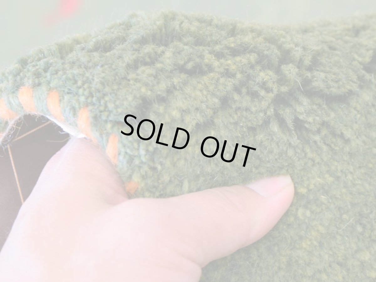 画像13: 新品 ペルシャ ギャッベ 縦2m 横1.5m 3㎡ 〜3帖 リビング ダイニング 2-3人掛けソファ サイズ 200 × 156 cm No.1930 肉厚 天然 ウール ギャベ 手織り ハンドメイド ラグ 絨毯 カーペット リビングダイニングルームやベッドサイドに 動物柄 緑 グリーン n-1930-200156s003p (13)