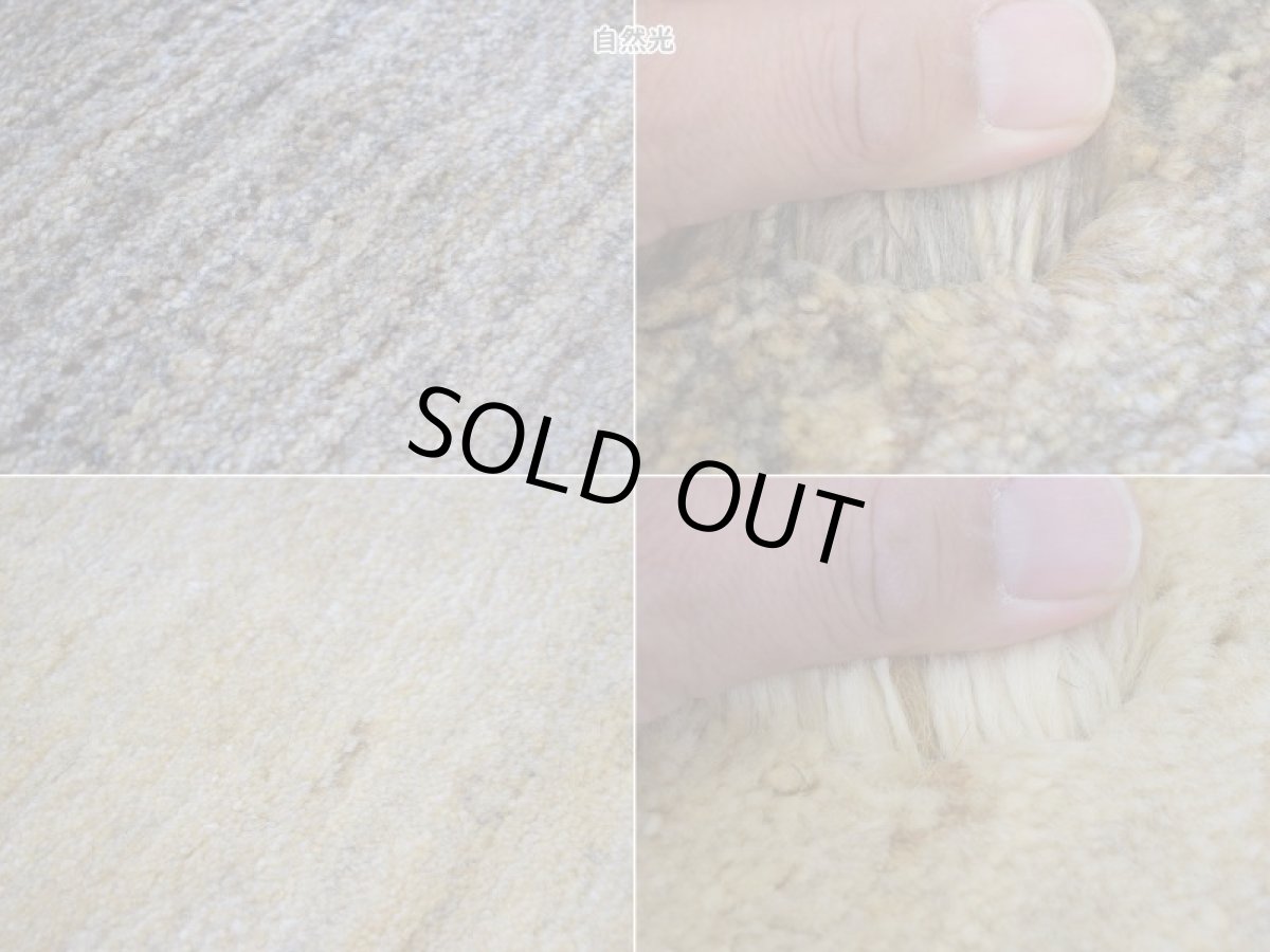 画像17: 新品 ペルシャ ギャッベ 縦2m 横1.5m 3㎡ 〜2帖 リビング ダイニング 2-3人掛けソファ サイズ 200 × 156 cm No.P404 肉厚 天然 ウール ギャベ 手織り ハンドメイド ラグ 絨毯 カーペット リビングダイニングルームやベッドサイドに 生成り ベージュ 茶 グレー 原毛系 グラデーション n-p404-200156h003p (17)