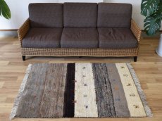 画像1: 新品 ペルシャ ギャッベ 縦1.5m 横1m 2人掛けソファ サイズ 140 × 105 cm No.P401 肉厚 天然 ウール ギャベ 手織り ハンドメイド ラグ 絨毯 カーペット 動物 生命の樹 ボーダー マルチカラー n-p401-140105h841a591 (1)