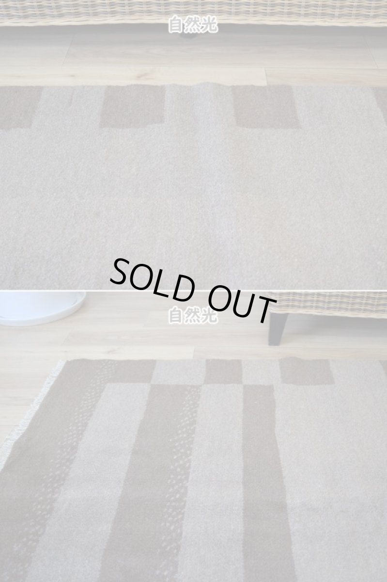 画像5: 新品 ペルシャ ギャッベ 縦3m 横2m 6㎡ 〜6帖程度 リビング ダイニング 3人掛けソファ コーナーソファサイズ 290 × 199 cm No.1456 ウール ギャベ 手織り ハンドメイド ラグ 絨毯 カーペット ベージュ ブラウン カーキ ボーダー リビングダイニングルームやお部屋の中心に n-1456-290199s053a054 (5)