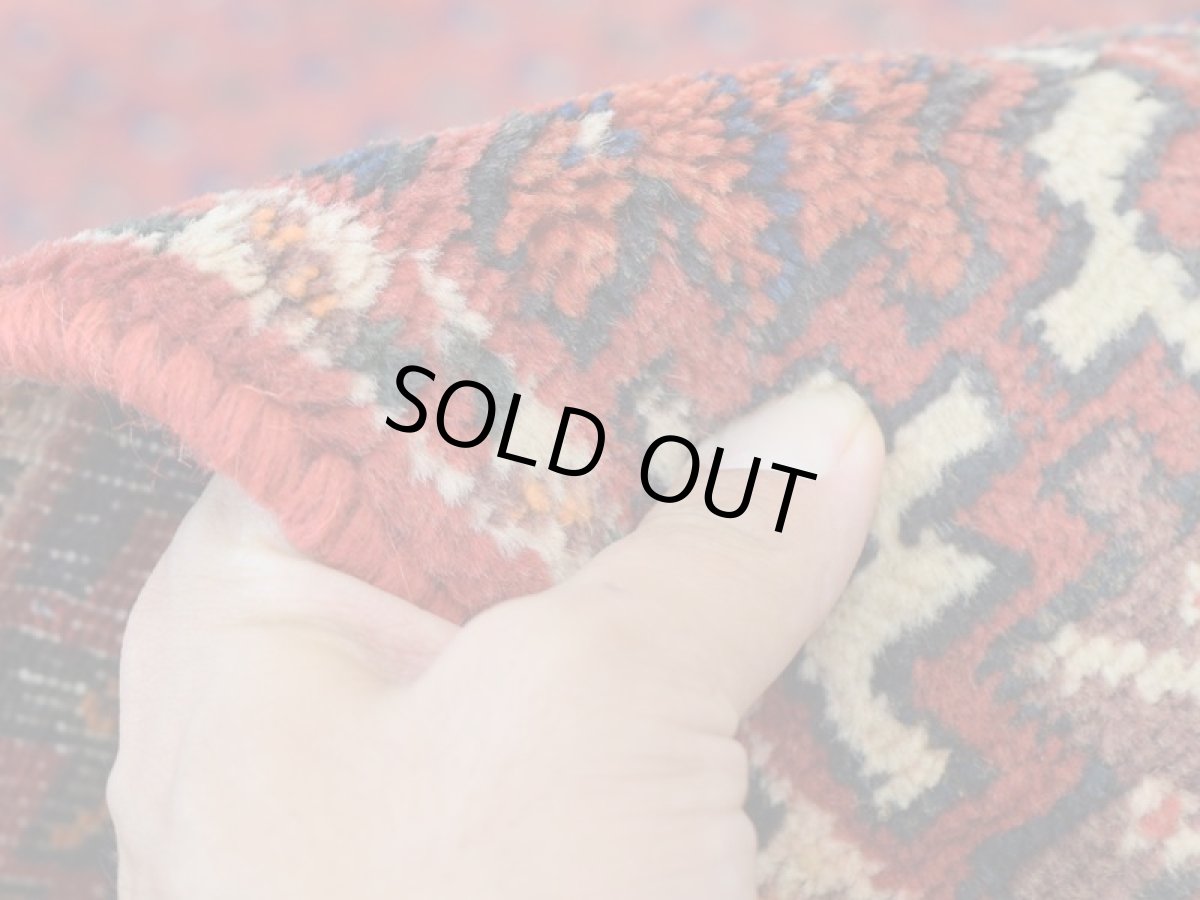 画像12: 良品 ペルシャ 部族絨毯  シャハレババク 縦2m 横1.5m 3㎡ 〜3帖程度 リビング ダイニング 2〜3人掛けソファ サイズ 195 x 155 cm No.P480 ウール 手織り ハンドメイド トライバル ラグ 部族絨毯 マット カーペット ボテ 幾何学模様 民族柄 ネイビー 赤 ヴィンテージ ビンテージ  b-p480-195155h023p (12)