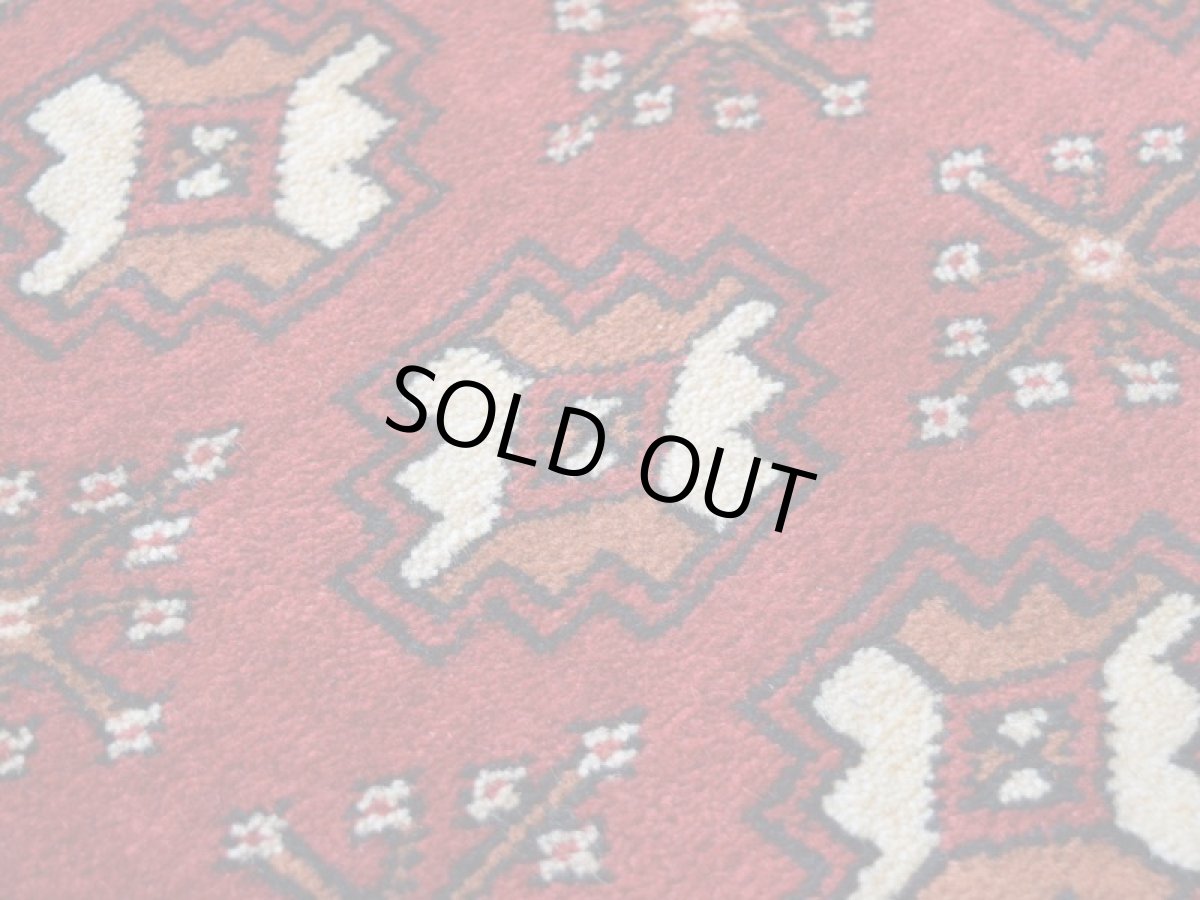 画像10: 良品 ペルシャ 部族絨毯 バルーチ 縦2m 横1m 2.2㎡ 〜2帖程度 リビング ダイニング 2〜3人掛けソファ センターテーブル サイズ 190 x 112 cm No.R218 天然 肉厚 ウール 手織り トライバル ラグ 敷物 マット カーペット 幾何学模様 ヴィンテージ ビンテージ  赤 レッド b-r218-190112h001-031 (10)