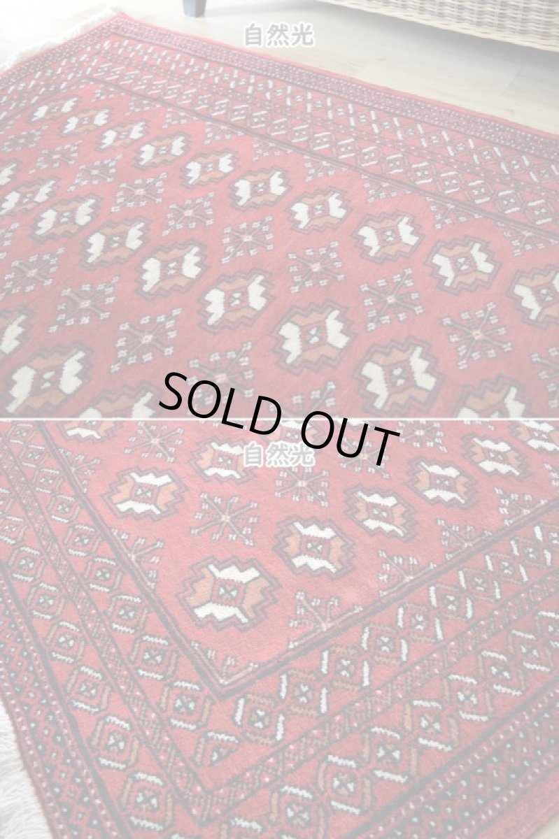 画像6: 良品 ペルシャ 部族絨毯 バルーチ 縦2m 横1m 2.2㎡ 〜2帖程度 リビング ダイニング 2〜3人掛けソファ センターテーブル サイズ 190 x 112 cm No.R218 天然 肉厚 ウール 手織り トライバル ラグ 敷物 マット カーペット 幾何学模様 ヴィンテージ ビンテージ  赤 レッド b-r218-190112h001-031 (6)